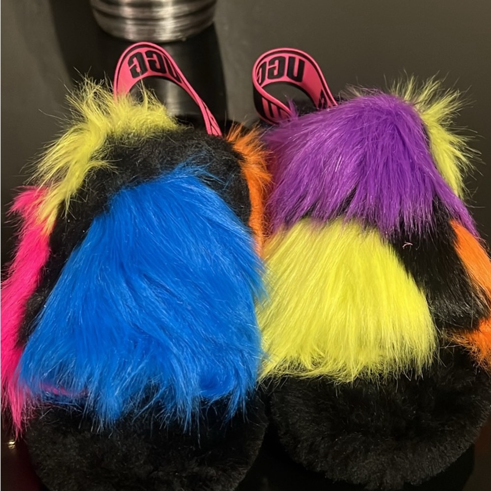 Ugg Slippers - Picture 4 of 6